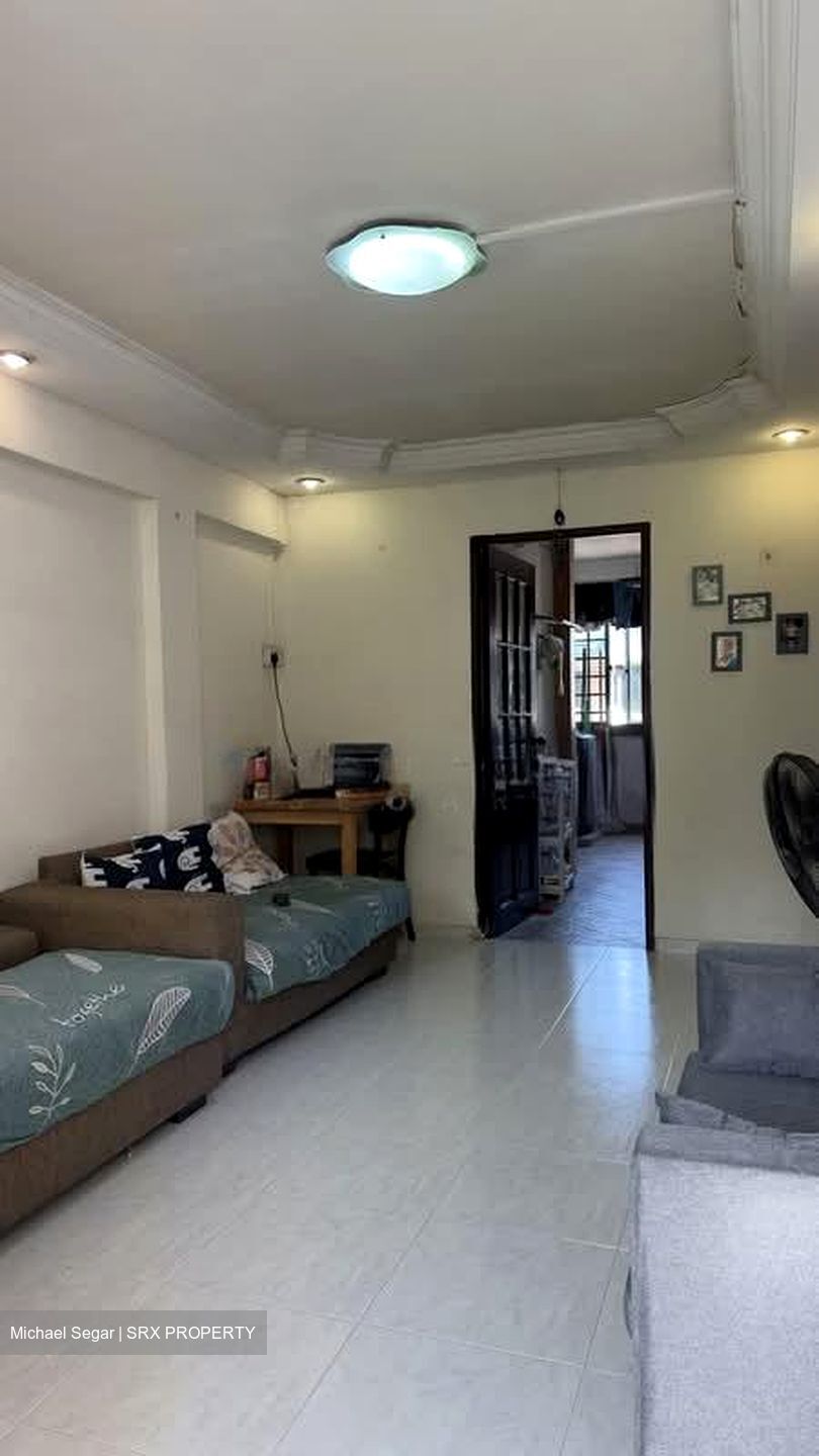 Blk 101 Crescent View (Queenstown), HDB 3 Rooms #576091321